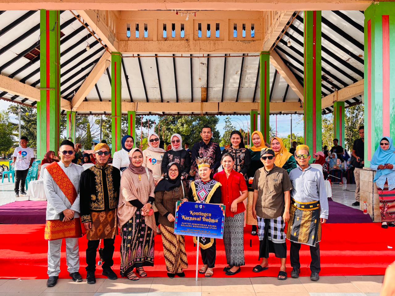 Kemenag Boltara Semarakkan Karnaval Budaya HUT Boltara ke-19 dengan Busana Adat Nusantara