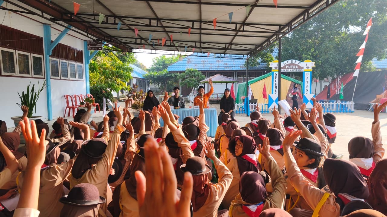 Bangun Karakter Remaja, KUA Kaidipang Isi Pembinaan Tamu Ambalan SMK 1 Kaidipang